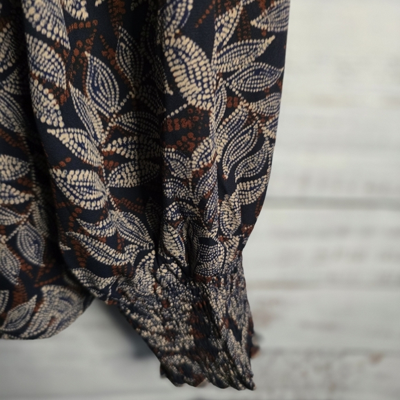 NWT Nine Britton Leaf Print Blouse in Blue and Brown Women Size XL - Picture 4 of 6